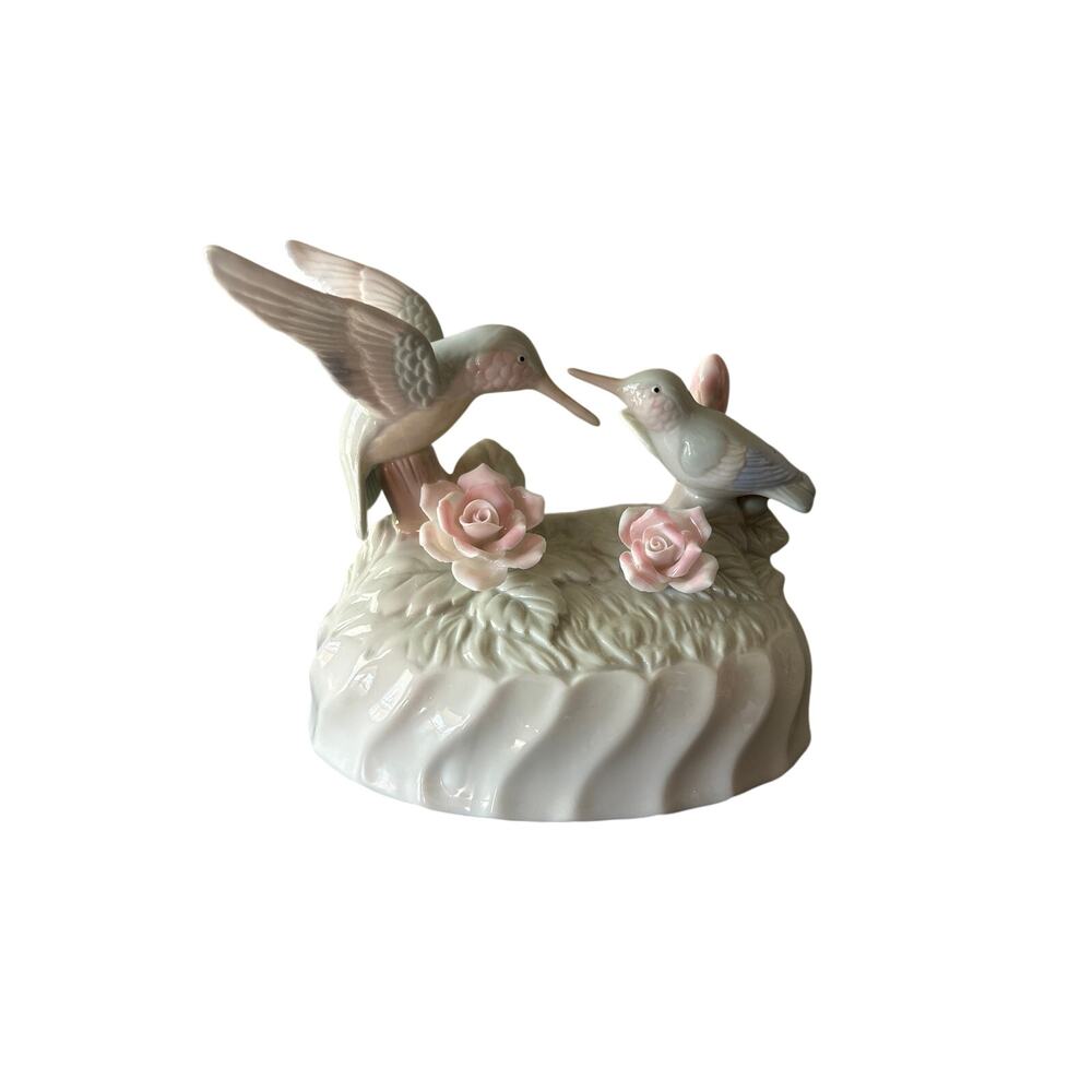 Vintage OCI Omnibus Hummingbird Porcelain Music Box Pink Roses Taiwan - Picture 2 of 10